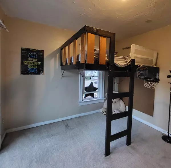 Two Rivers, WI 54241,2215 Adams STREET