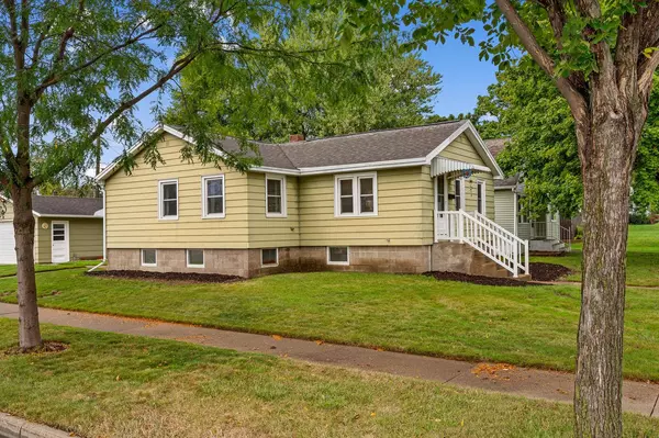 Onalaska, WI 54650,326 9th AVENUE S