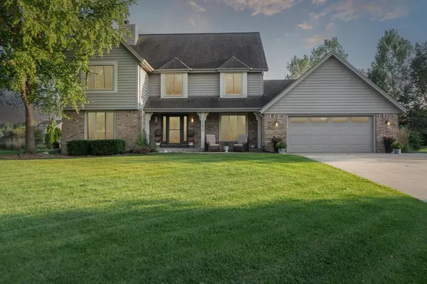 13675 W Maple Ridge ROAD, New Berlin, WI 53151