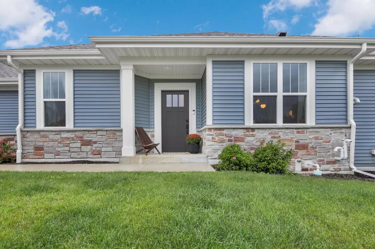 Jackson, WI 53037,W204N17637 Laurel PLACE #402