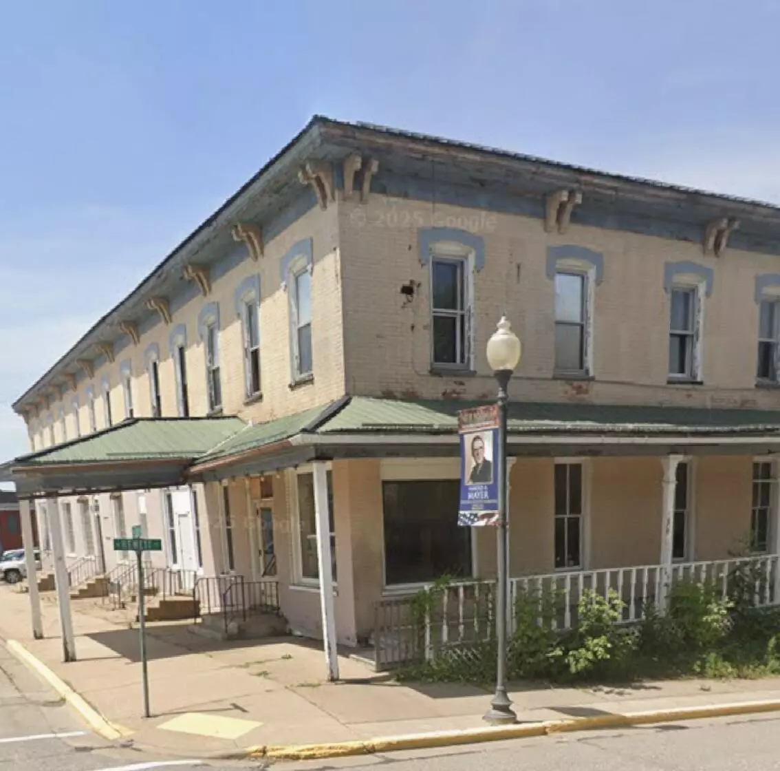 Neillsville, WI 54456,105 W 7th STREET