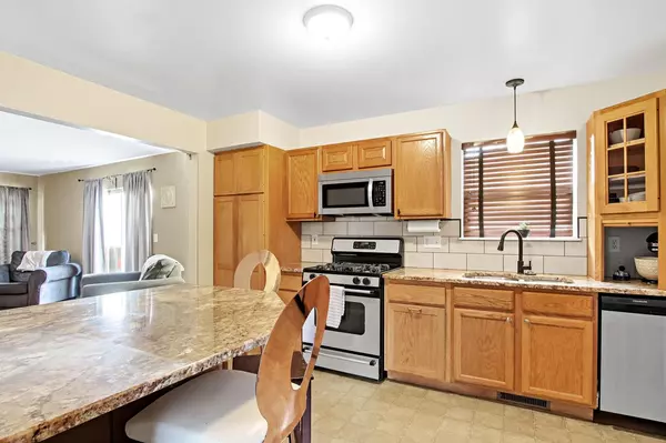 Genoa City, WI 53128,467 Valley View DRIVE