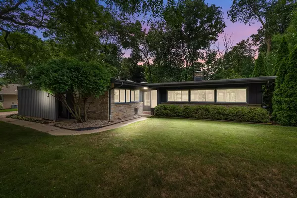 Glendale, WI 53209,2401 W Apple Tree ROAD