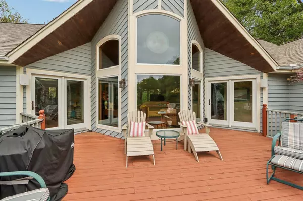 Burlington, WI 53105,6430 Briarwood DRIVE