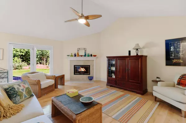 Lake Geneva, WI 53147,737 N Joshua LANE