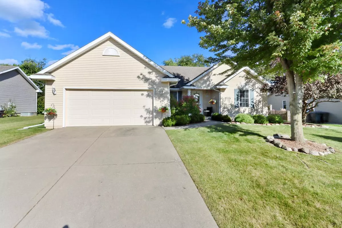 Lake Geneva, WI 53147,737 N Joshua LANE