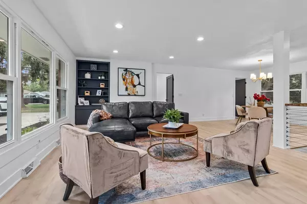 Lake Geneva, WI 53147,1199 Rolling LANE