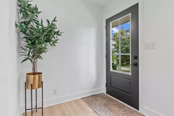 Lake Geneva, WI 53147,1199 Rolling LANE