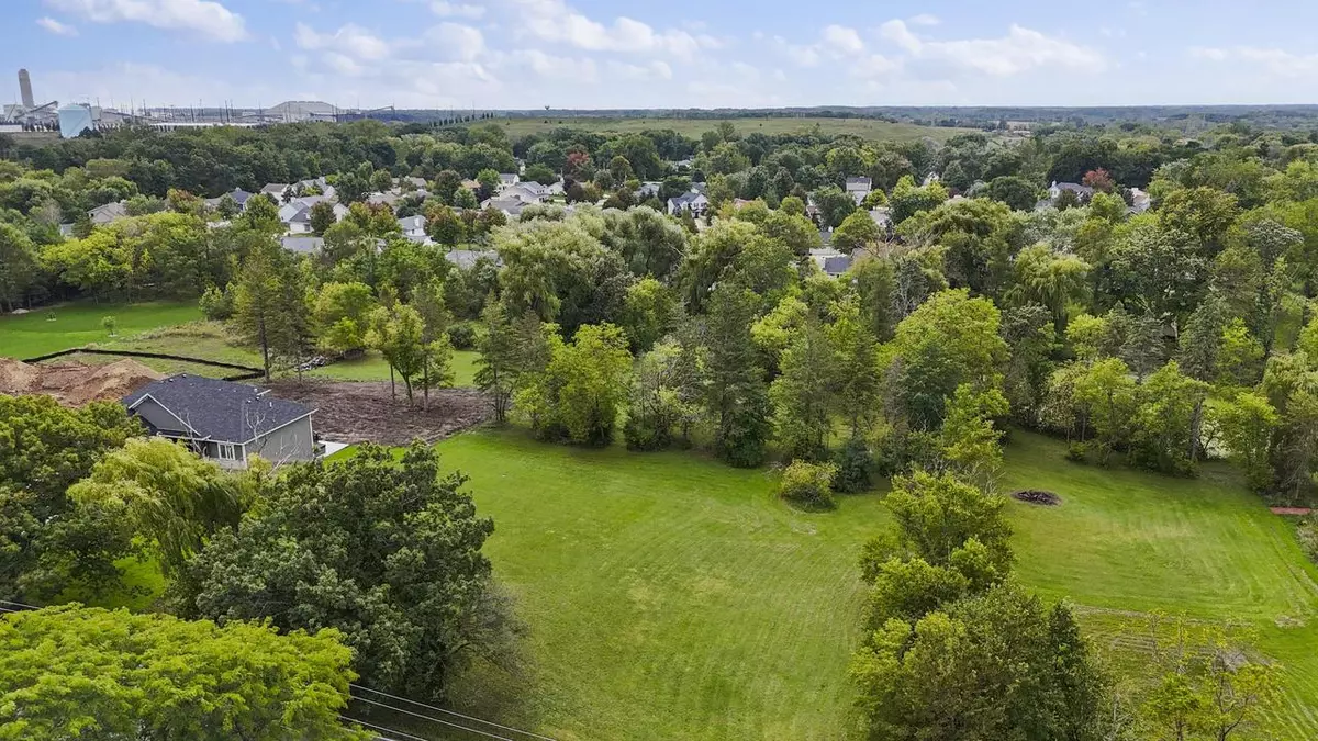 Oak Creek, WI 53154,4137 E OAKWOOD ROAD