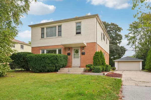 5240 N Mohawk AVENUE #5242, Glendale, WI 53217
