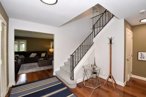 Wind Point, WI 53402,5 Shorewood COURT