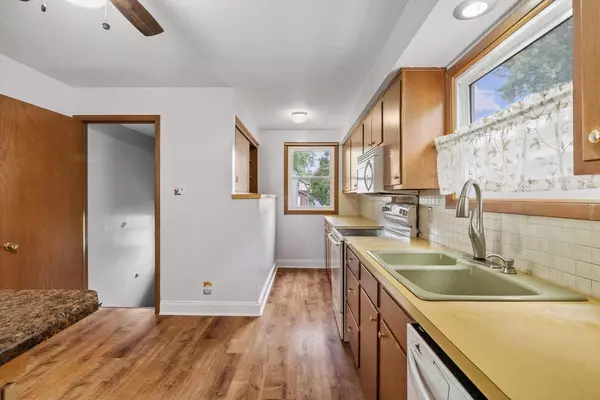 Sheboygan, WI 53081,2122 N 8th STREET