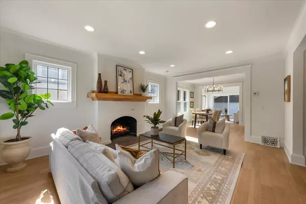 Shorewood, WI 53211,3909 N Prospect AVENUE