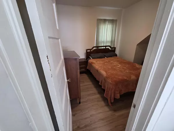 Kenosha, WI 53143,6614 5th AVENUE