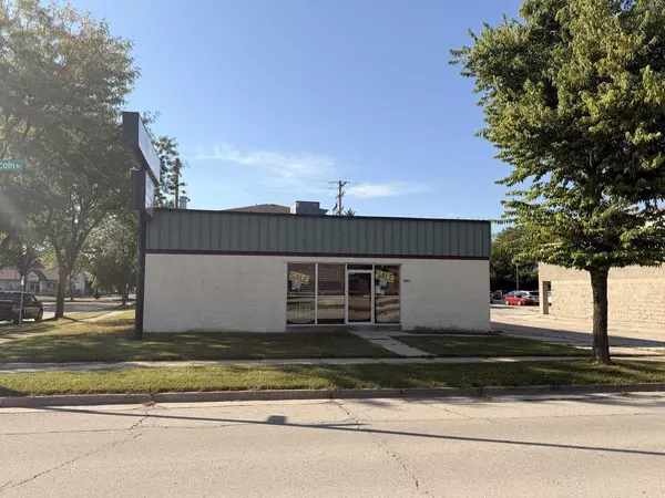 West Allis, WI 53227,10903 W Lincoln AVENUE