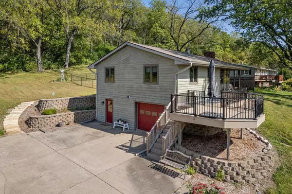 W216 Thomas ROAD, Fountain City, WI 54629