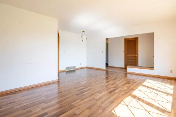 Franklin, WI 53132,8120 W Forest Hill AVENUE