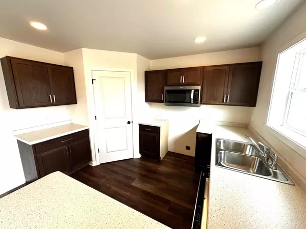 Sheboygan Falls, WI 53085,911 Sully WAY