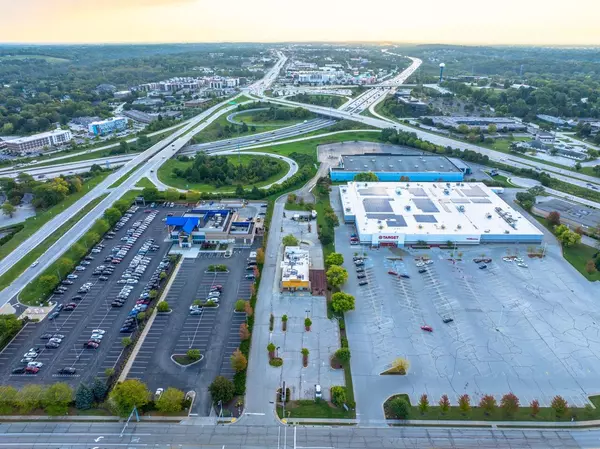 Waukesha, WI 53186,2423 Kossow ROAD