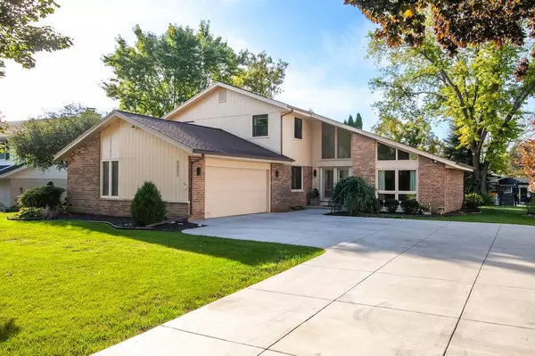 Greendale, WI 53129,8805 Greenmeadow LANE