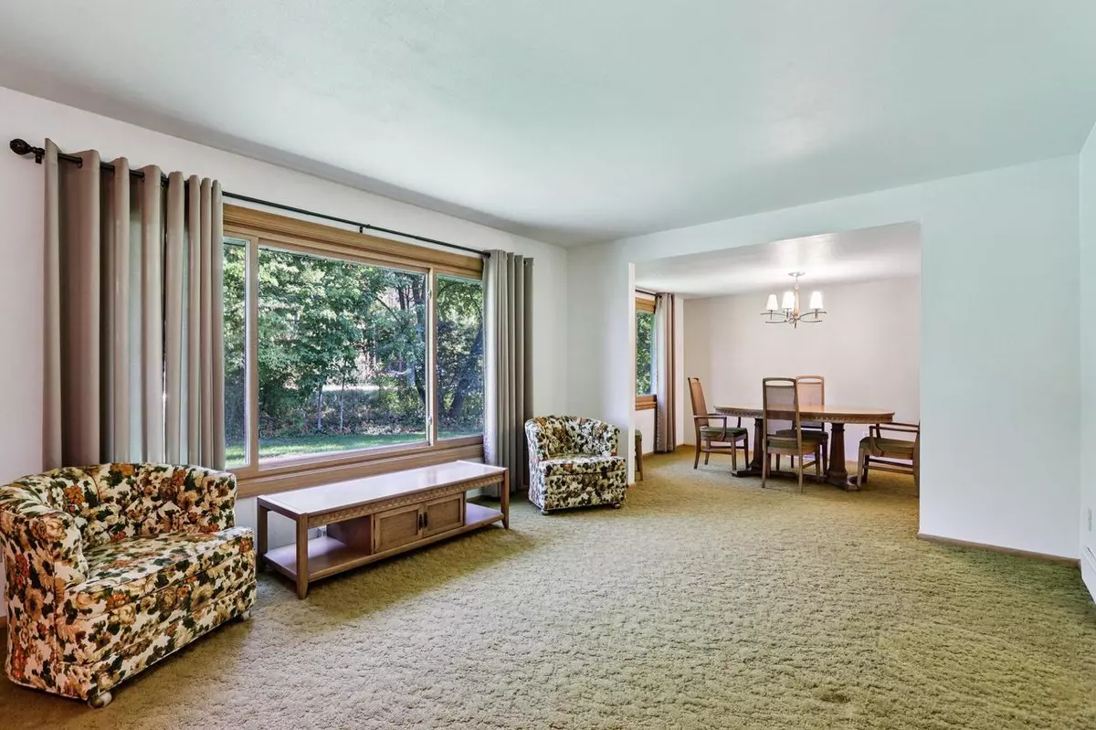 New Berlin, WI 53146,1405 S Westwoods ROAD