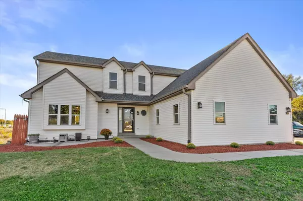 1741 W Drexel AVENUE, Oak Creek, WI 53154