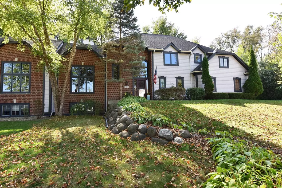 Brookfield, WI 53045,19125 HiView DRIVE