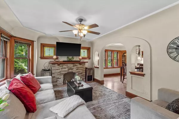 Milwaukee, WI 53219,2763 S 50th STREET