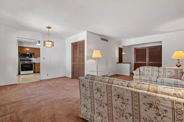 Milwaukee, WI 53224,8840 W Cheyenne STREET