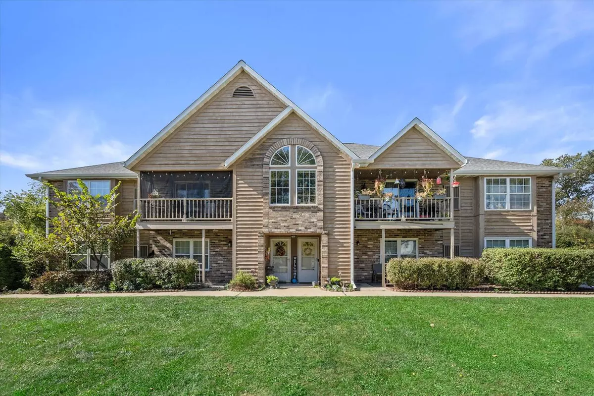 Saukville, WI 53080,387 N Dries STREET #G