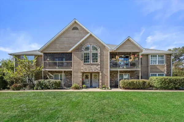 387 N Dries STREET #G, Saukville, WI 53080