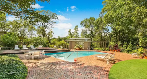 River Hills, WI 53217,1530 W Cedar LANE