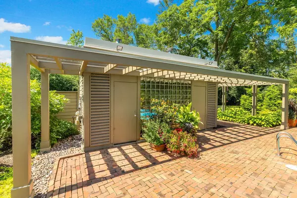 River Hills, WI 53217,1530 W Cedar LANE