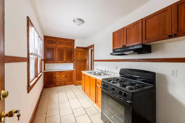 Racine, WI 53404,1927 Harriet STREET