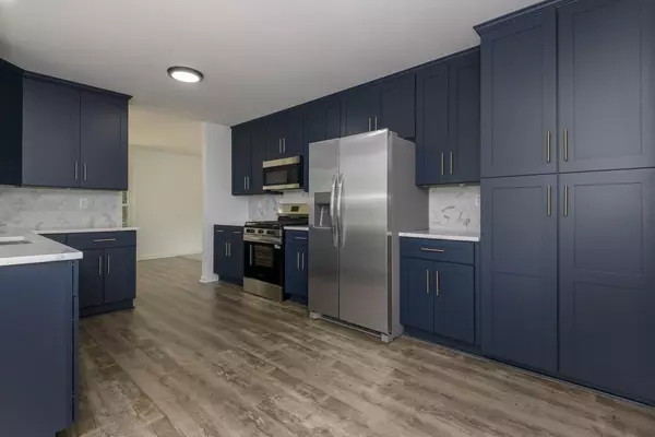 Big Bend, WI 53103,S95W23000 River Oaks DRIVE