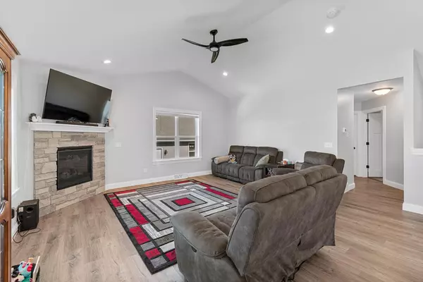 Oakfield, WI 53065,401 Leona WAY