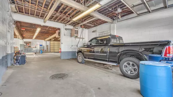 Sheboygan, WI 53081,2928 Lakeshore DRIVE