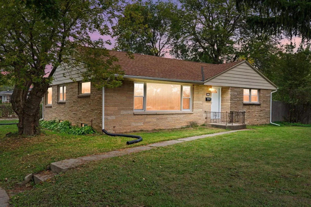 Milwaukee, WI 53225,8630 W Silver Spring DRIVE