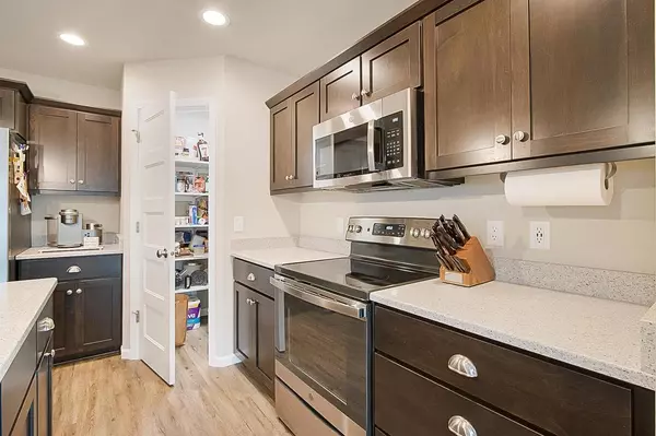 Waunakee, WI 53597,613 Prospect Rd