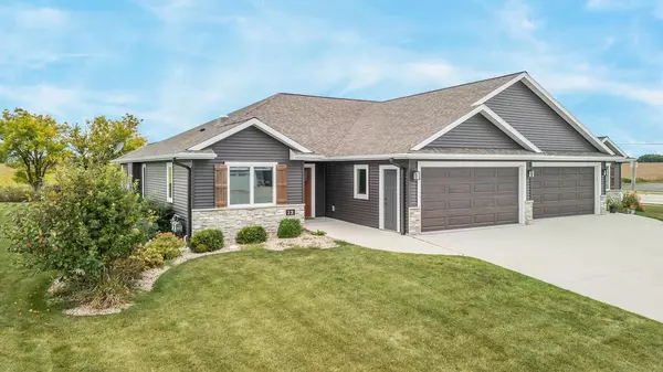 12 S 15th STREET, Oostburg, WI 53070