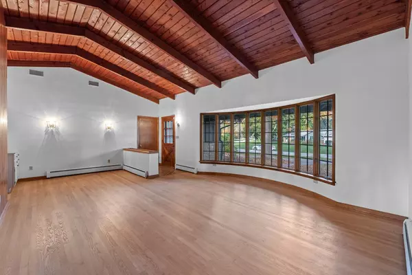 Menomonee Falls, WI 53051,N55W15827 Lavender Lilac LANE