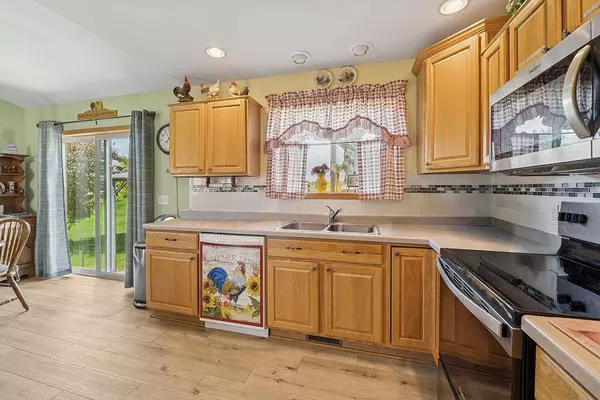 Twin Lakes, WI 53181,207 Tomahawk DRIVE