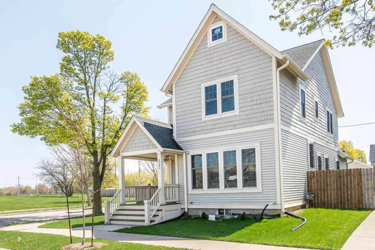 Milwaukee, WI 53205,2301 W Garfield AVENUE