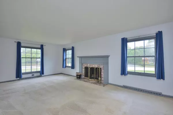 Glendale, WI 53209,2213 W Club View DRIVE