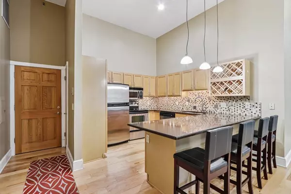 Milwaukee, WI 53202,715 N Milwaukee STREET #305