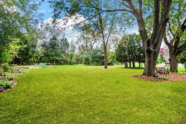 Kewaskum, WI 53040,1127 Edgewood ROAD