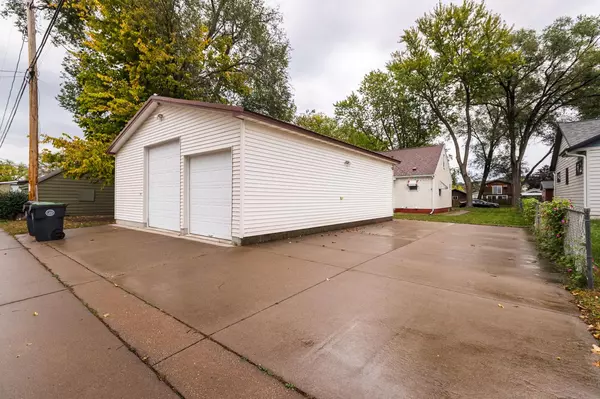 La Crosse, WI 54601,2906 23rd STREET S