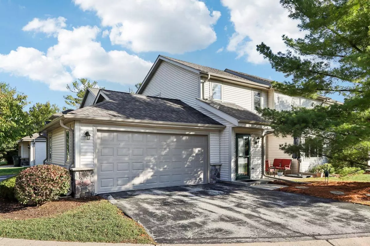 Delafield, WI 53018,2264 Circle Ridge ROAD #E