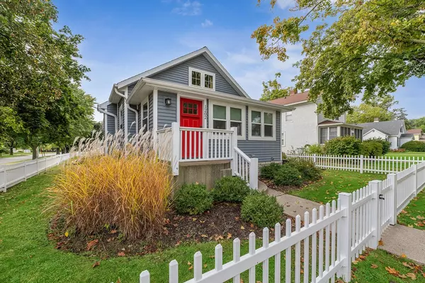 1202 Pleasant STREET, Lake Geneva, WI 53147