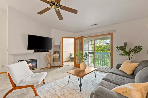 Waukesha, WI 53186,1825 E Racine AVENUE #5